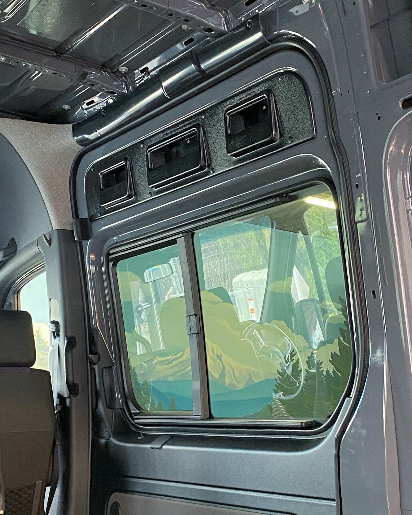 Slider Stash – Sliding Door Pocket for Sprinter 907/906 High Roof